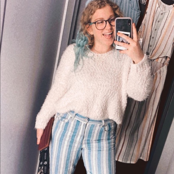 Meet your Posher, Kira - Picture 1 of 5